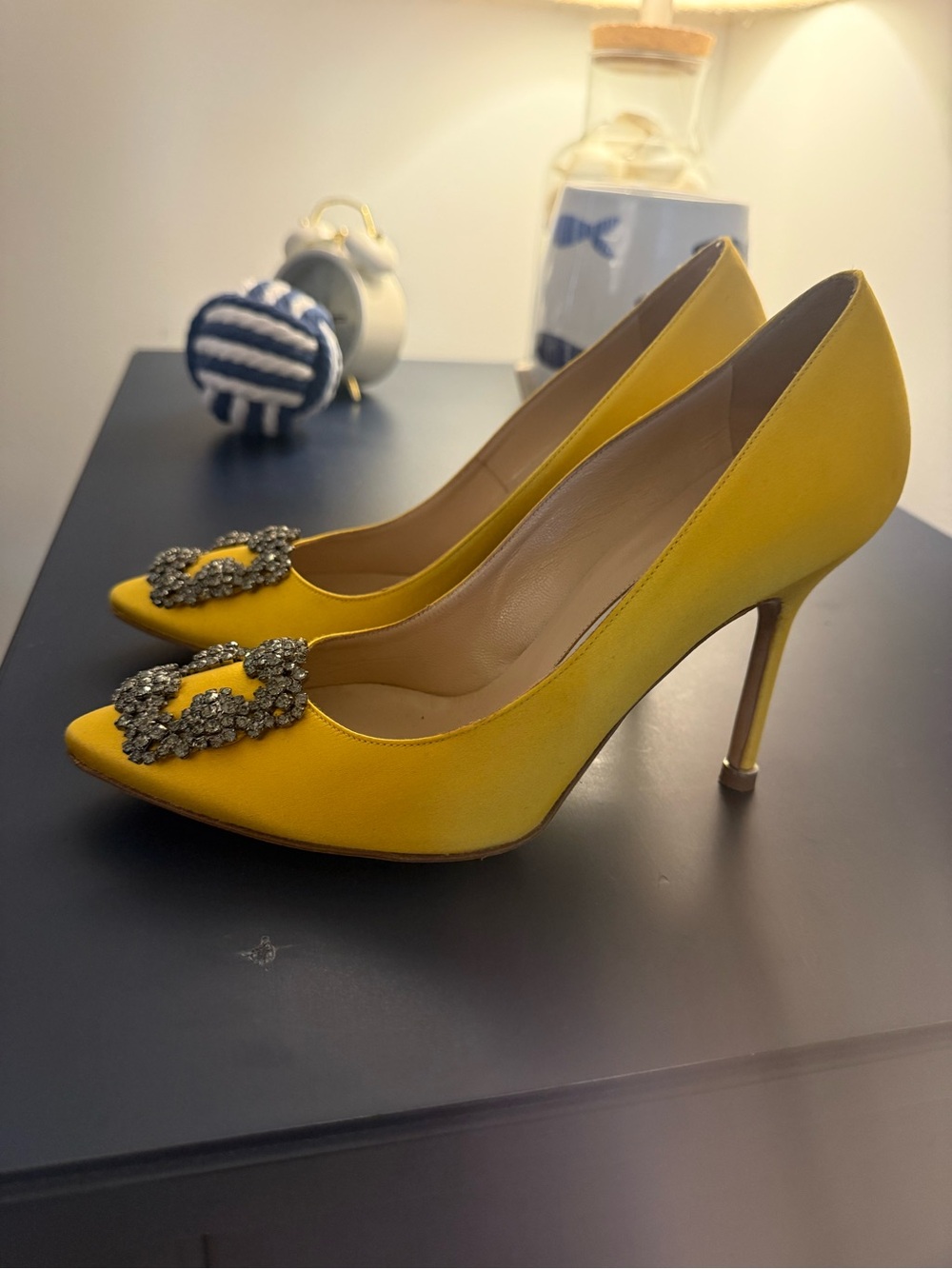 Manolo Blahnik Yellow Satin Hangisi Crystal Pump size 37.5 (US 7.5) - Picture 2 of 7